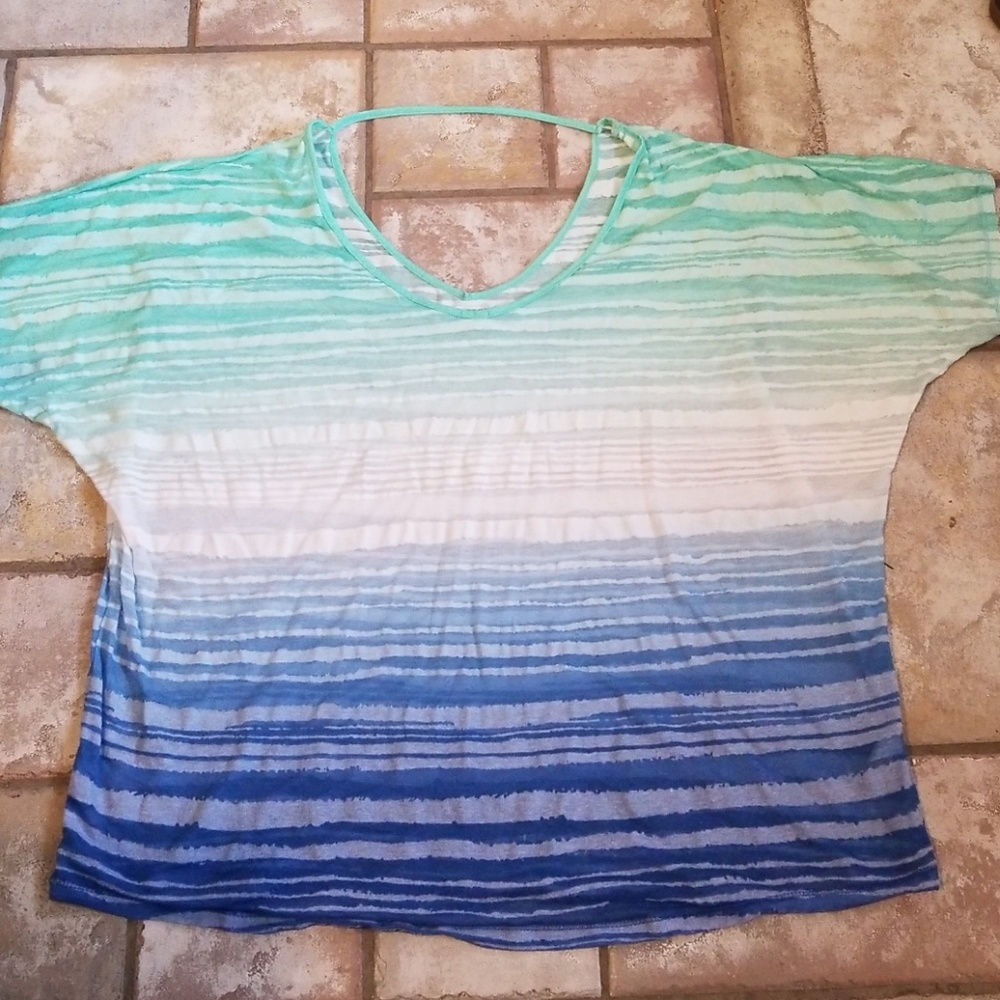 NWOT Maurices Ombre Top. Size XXL